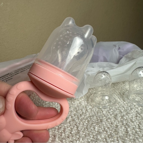 Baby Breastmilk Popsicle Molds & Fruit Feeder (2 Pack), Baby Pink/Purple NEW - Picture 3 of 11